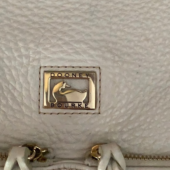 Dooney and Bouke tote bag good condition - Picture 10 of 10